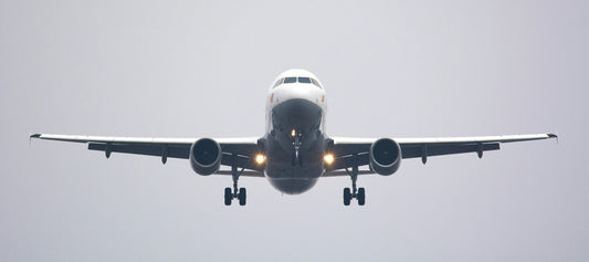 Quels accessoires personnels ou sacs à mains acceptés en cabine pour un voyage en avion ?